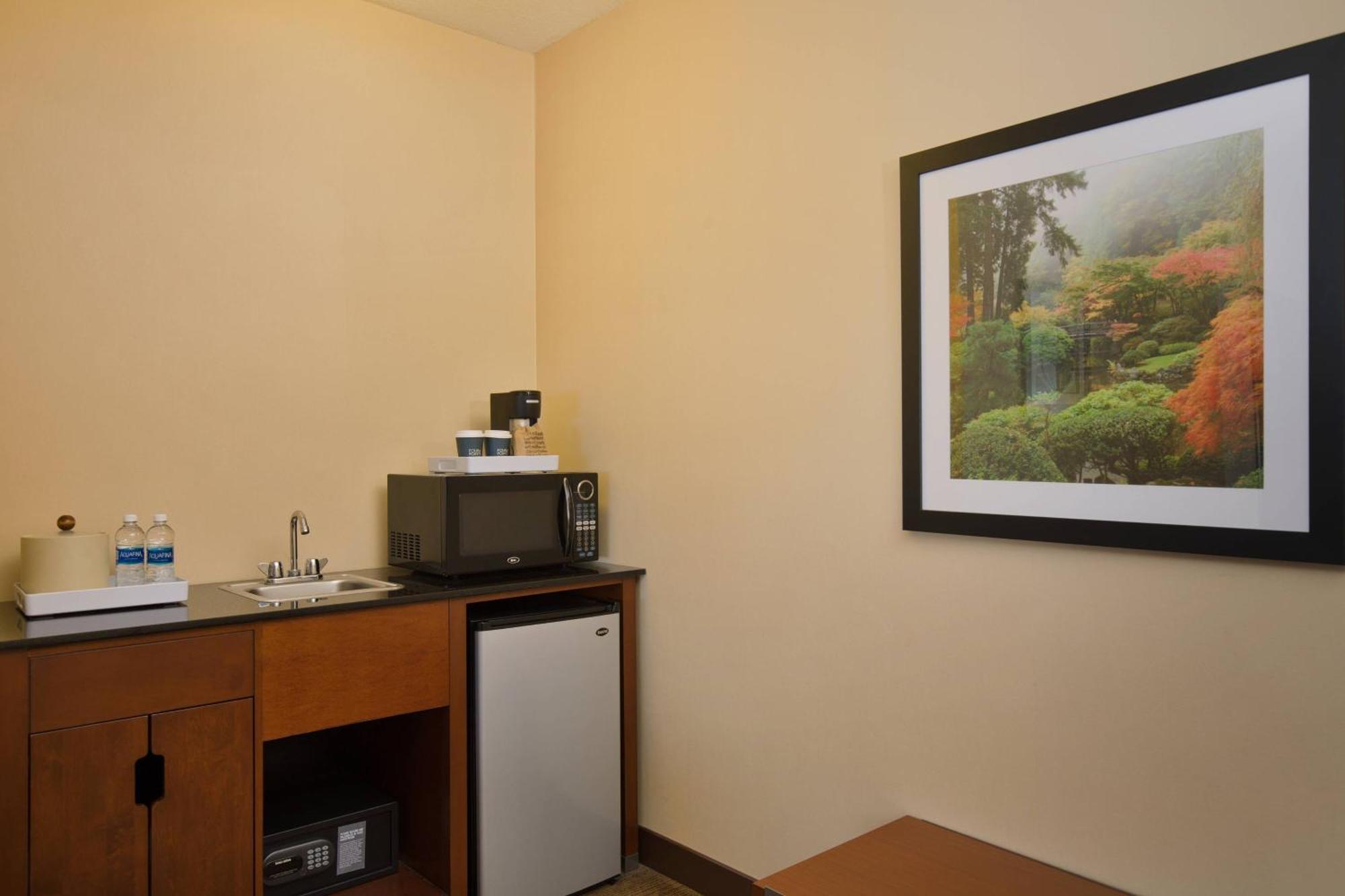 โฟร์ พอยต์ บาย เชอราตัน พอร์ตแลนด์ อีสต์ Hotel Fairview ภายนอก รูปภาพ