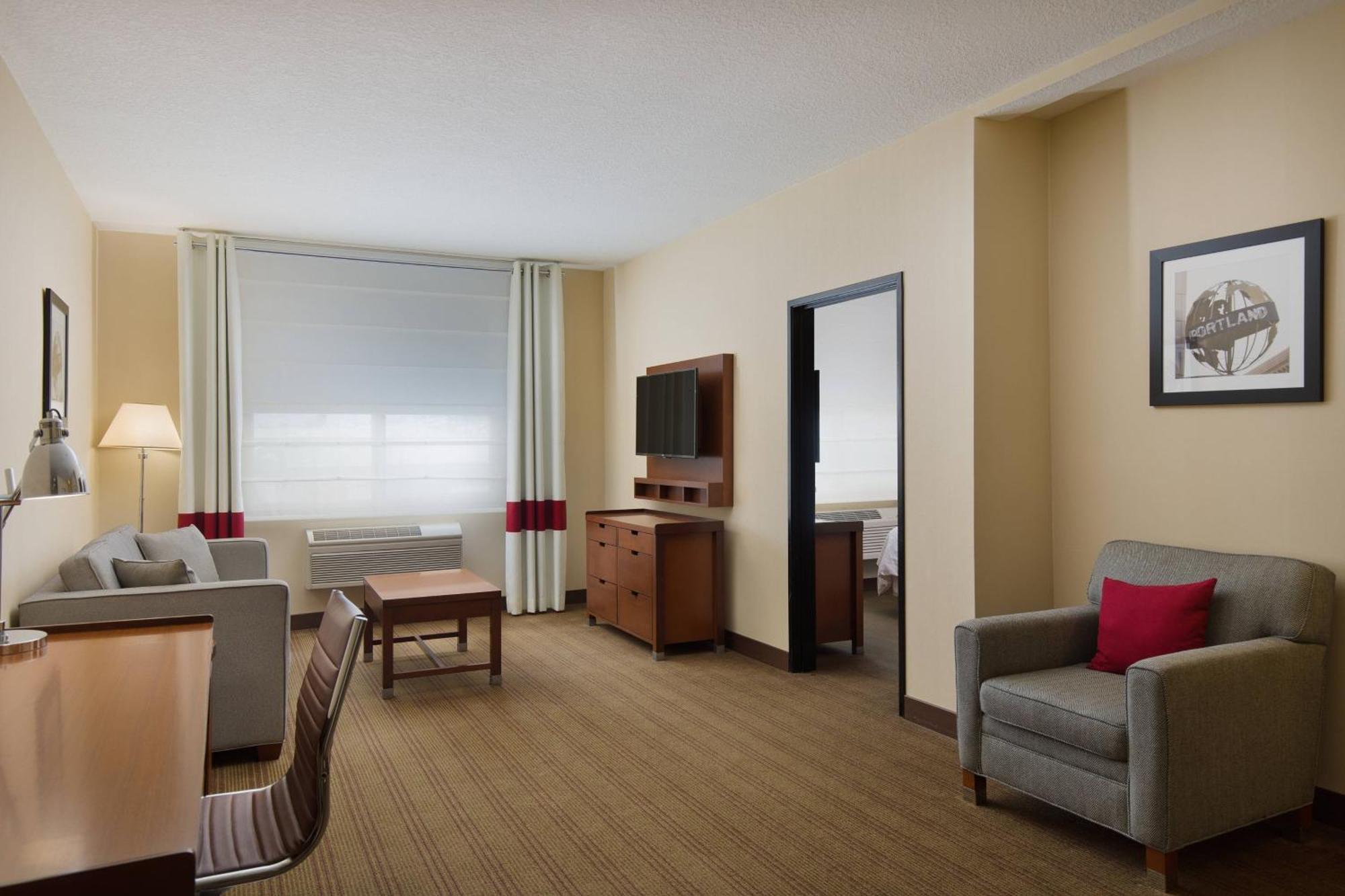 โฟร์ พอยต์ บาย เชอราตัน พอร์ตแลนด์ อีสต์ Hotel Fairview ภายนอก รูปภาพ