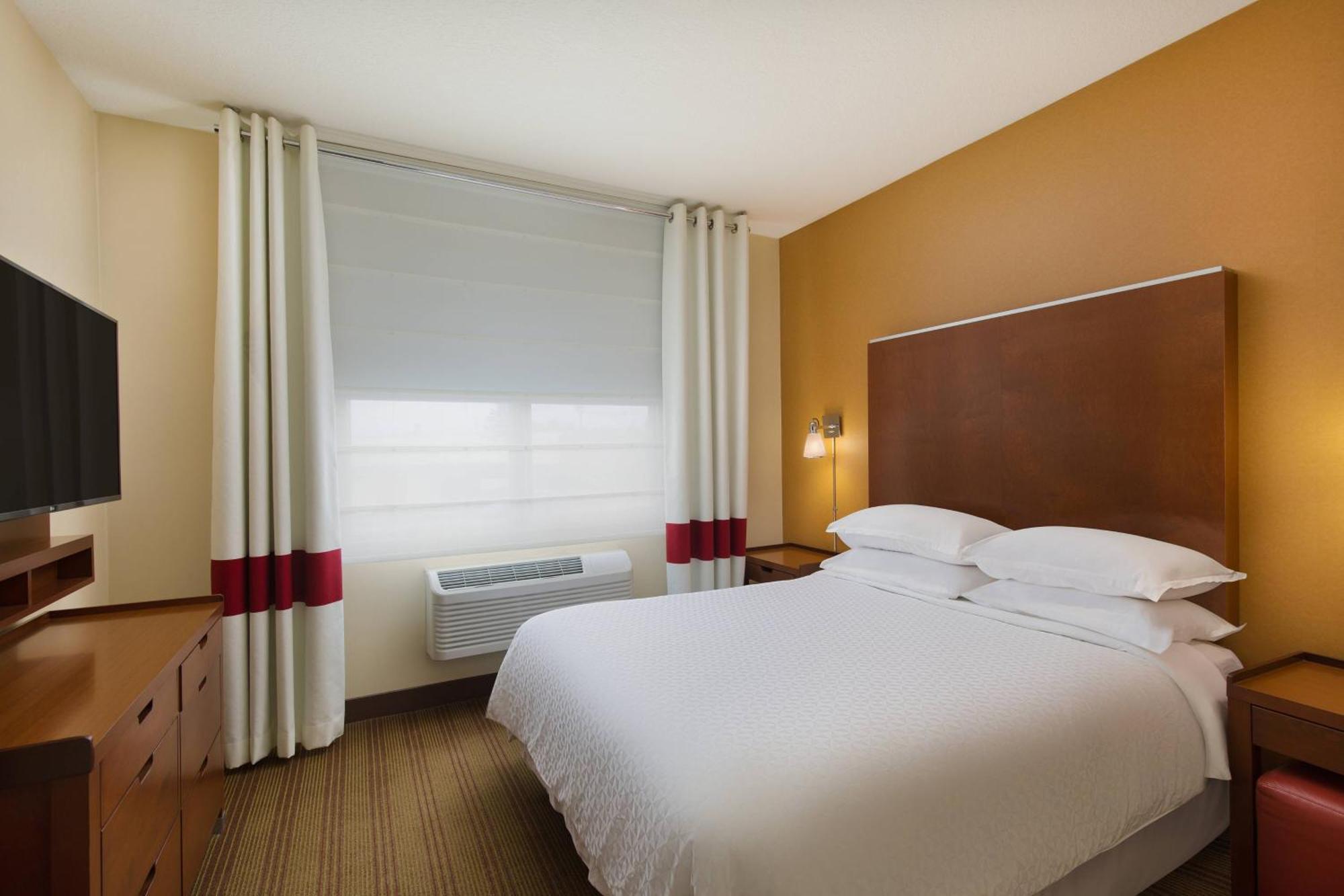 โฟร์ พอยต์ บาย เชอราตัน พอร์ตแลนด์ อีสต์ Hotel Fairview ภายนอก รูปภาพ